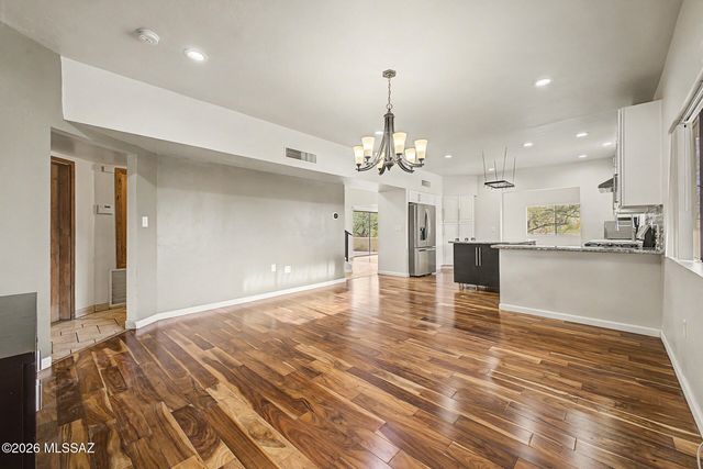 5467 E Starhaven Lane, Tucson, AZ 85739