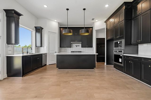 8607 Blue Grotto Lane, Manvel, TX 77583