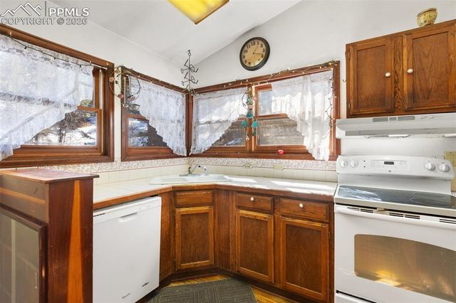 9735 Mountain Road, Cascade, CO 80809