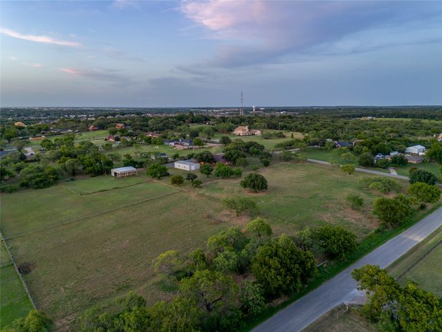 540 W County Road 714, Burleson, TX 76028