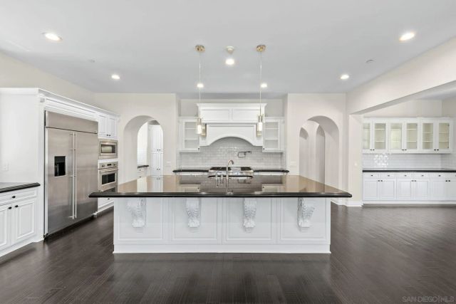 8306 The Landing Way, San Diego, CA 92127