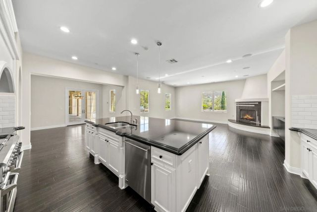 8306 The Landing Way, San Diego, CA 92127
