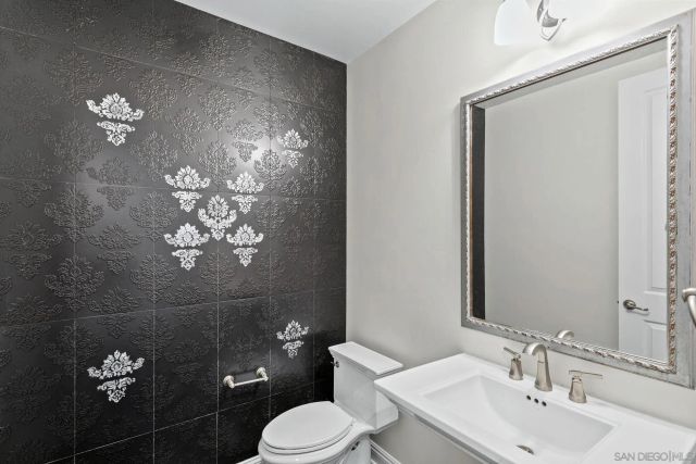 8306 The Landing Way, San Diego, CA 92127