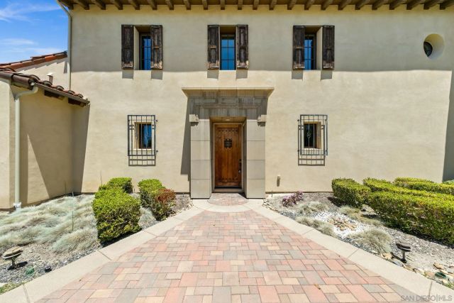 8306 The Landing Way, San Diego, CA 92127