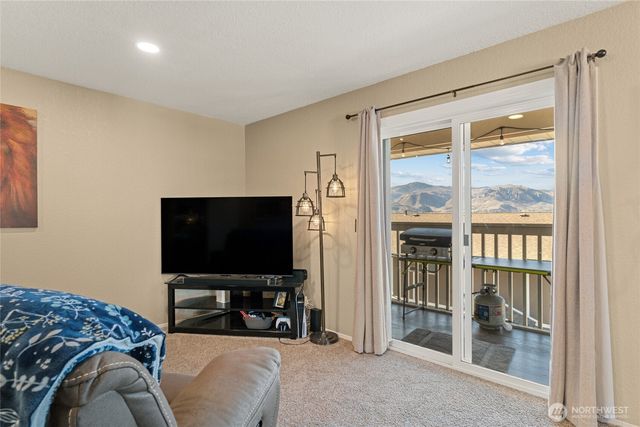 509 2nd Street NE, East Wenatchee, WA 98802