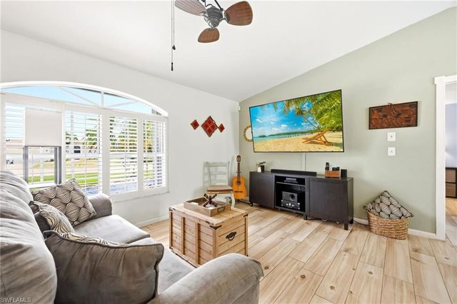 720 Meyer DR, Naples, FL 34120