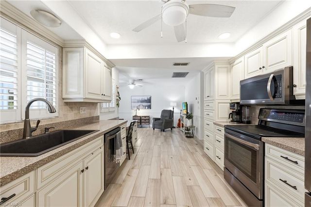 720 Meyer DR, Naples, FL 34120
