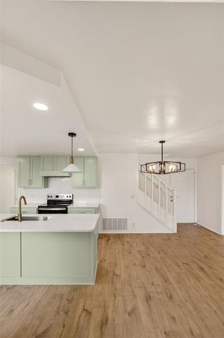 15 Coventry Court, Edmond, OK 73012