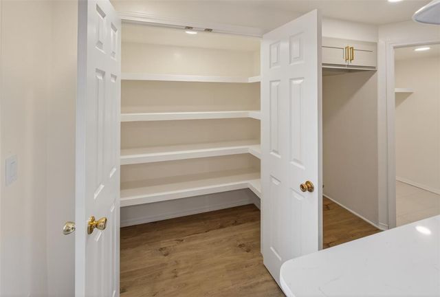 15 Coventry Court, Edmond, OK 73012