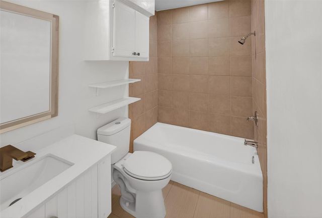 15 Coventry Court, Edmond, OK 73012