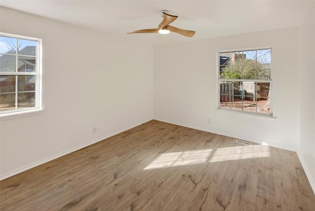 15 Coventry Court, Edmond, OK 73012