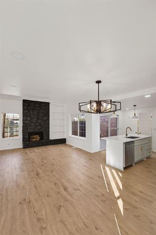 15 Coventry Court, Edmond, OK 73012