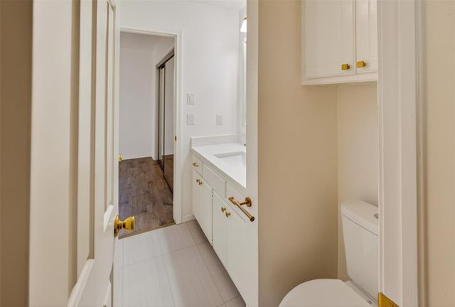 15 Coventry Court, Edmond, OK 73012