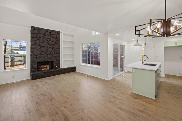 15 Coventry Court, Edmond, OK 73012