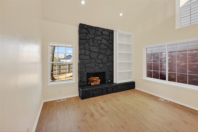 15 Coventry Court, Edmond, OK 73012