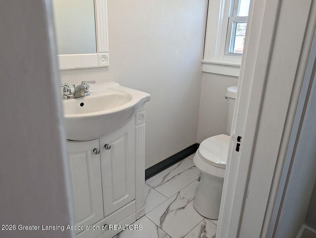 916 Cleo Street, Lansing, MI 48915