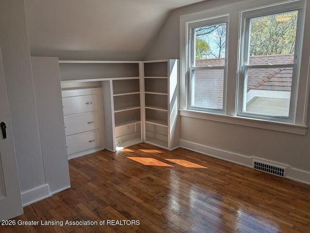 916 Cleo Street, Lansing, MI 48915