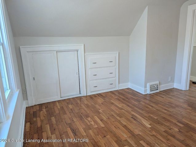 916 Cleo Street, Lansing, MI 48915