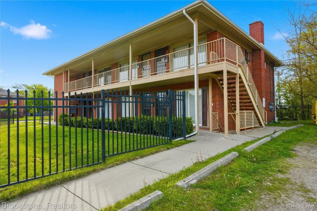 9439 Chalmers Street, Detroit, MI 48213