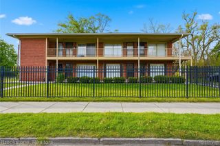 9439 Chalmers Street, Detroit, MI 48213