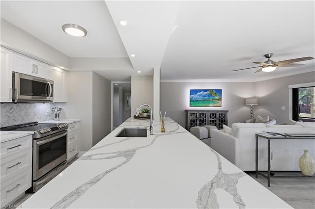 6080 Pelican Bay BLVD 104A, Naples, FL 34108