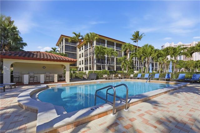 6080 Pelican Bay BLVD 104A, Naples, FL 34108
