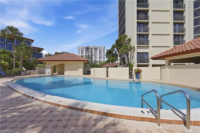 6080 Pelican Bay BLVD 104A, Naples, FL 34108