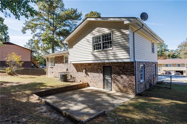 5755 Bearing Way, Atlanta, GA 30349
