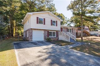 5755 Bearing Way, Atlanta, GA 30349