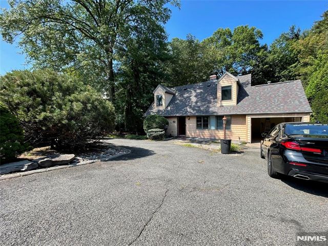 149 W Clinton Avenue, Tenafly, NJ 07670