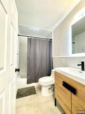 149 W Clinton Avenue, Tenafly, NJ 07670