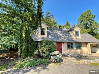149 W Clinton Avenue, Tenafly, NJ 07670