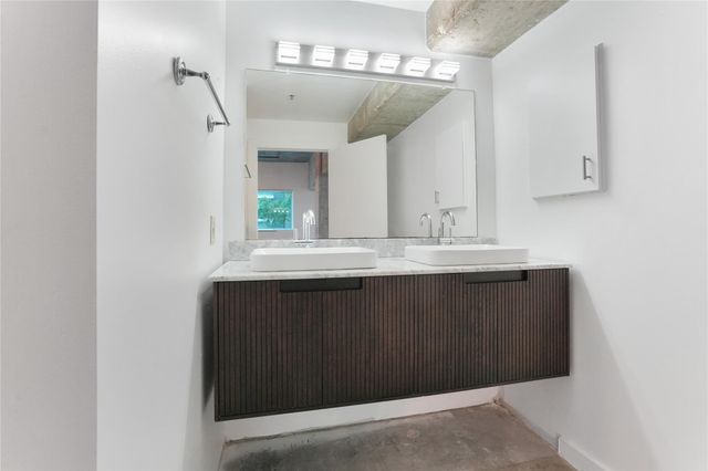 2000 Bagby Street 2401, Houston, TX 77002
