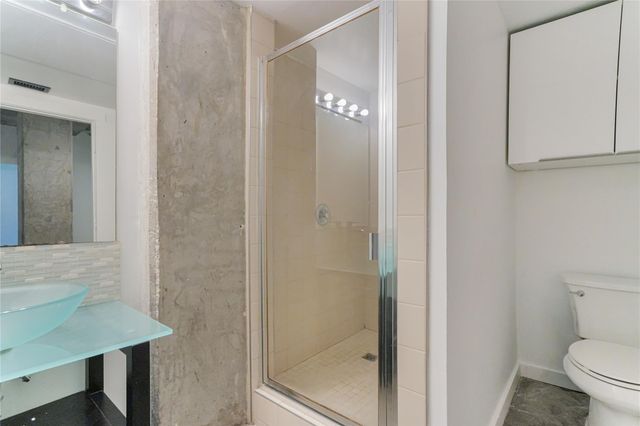 2000 Bagby Street 2401, Houston, TX 77002