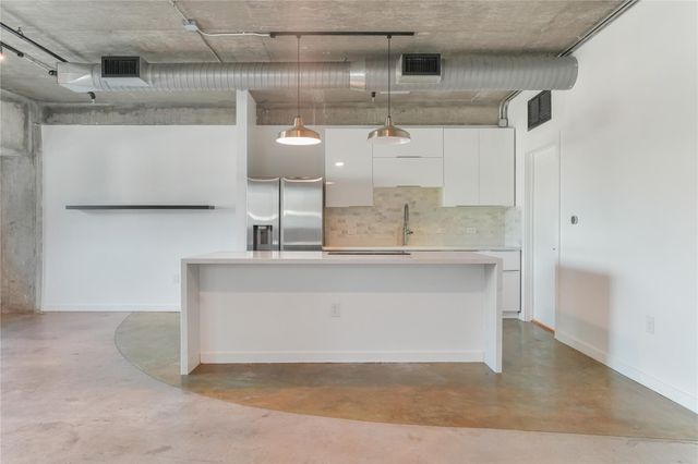 2000 Bagby Street 2401, Houston, TX 77002