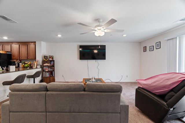 702 Dean Ct, Merced, CA 95341
