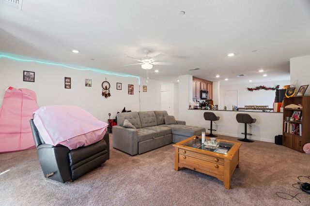 702 Dean Ct, Merced, CA 95341