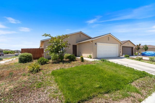 702 Dean Ct, Merced, CA 95341