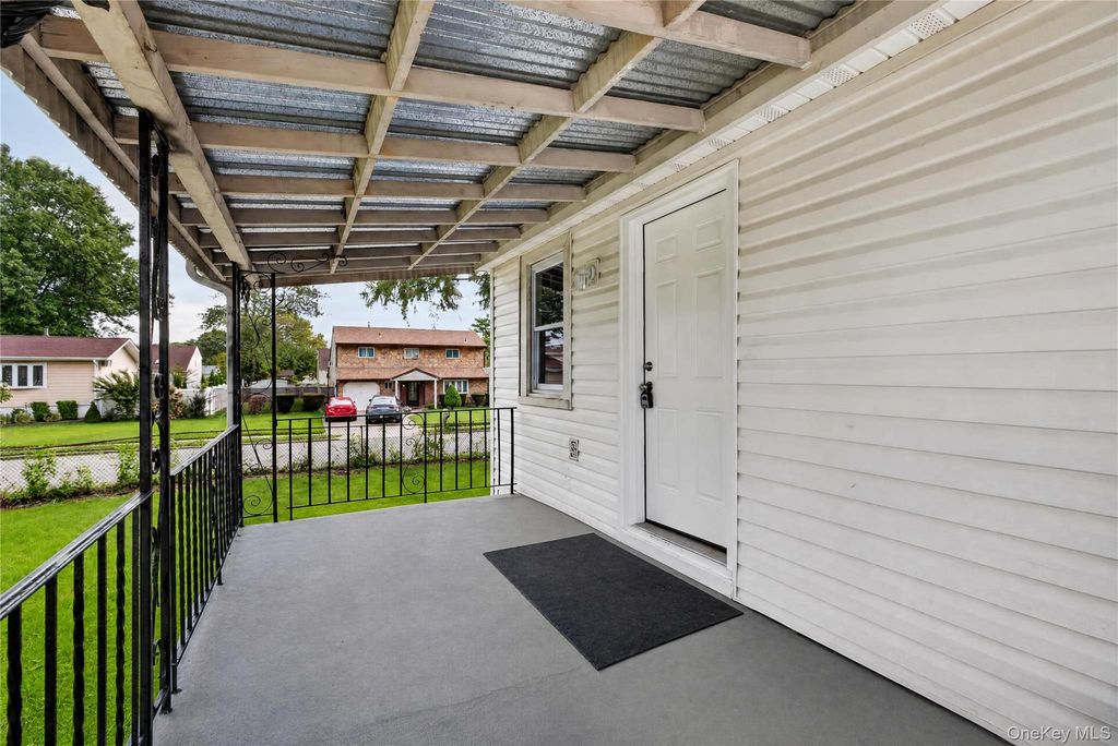 75 Apricot Street, Central Islip, NY 11722 — photo 4