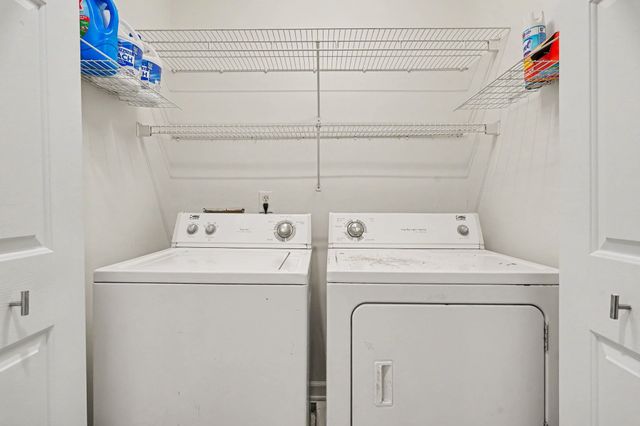 6721 Autumnwood Dr, Nashville, TN 37221
