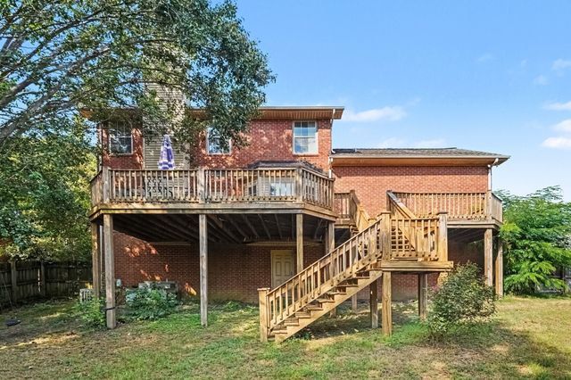 6721 Autumnwood Dr, Nashville, TN 37221