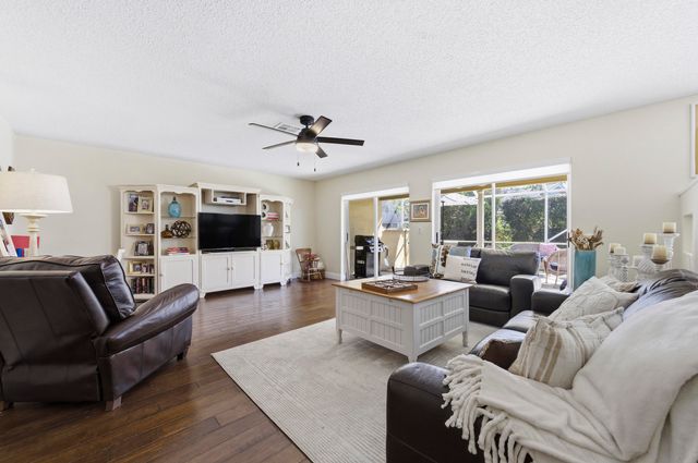 18234 Blue Lake Way, Boca Raton, FL 33498