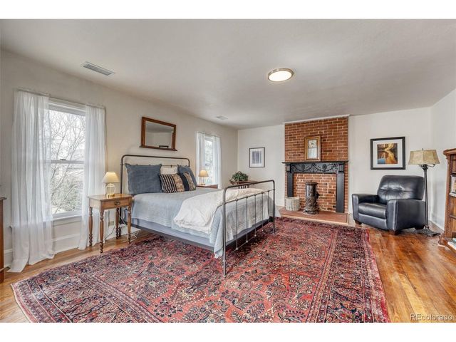 920 Olive St, Denver, CO 80220