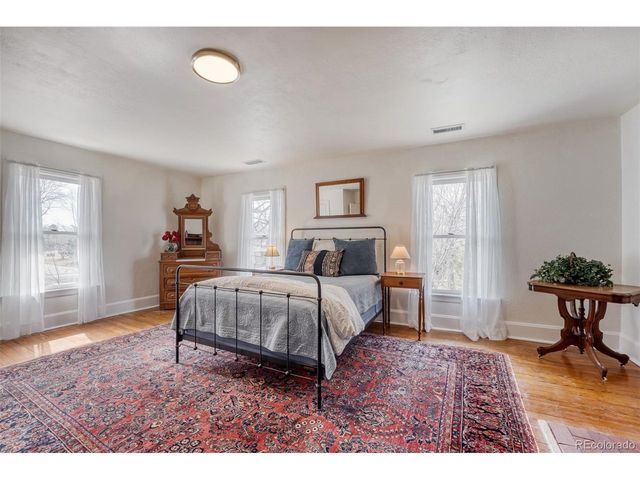 920 Olive St, Denver, CO 80220