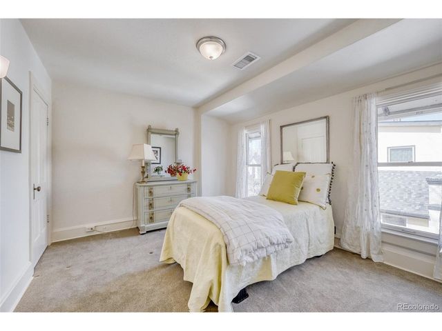 920 Olive St, Denver, CO 80220