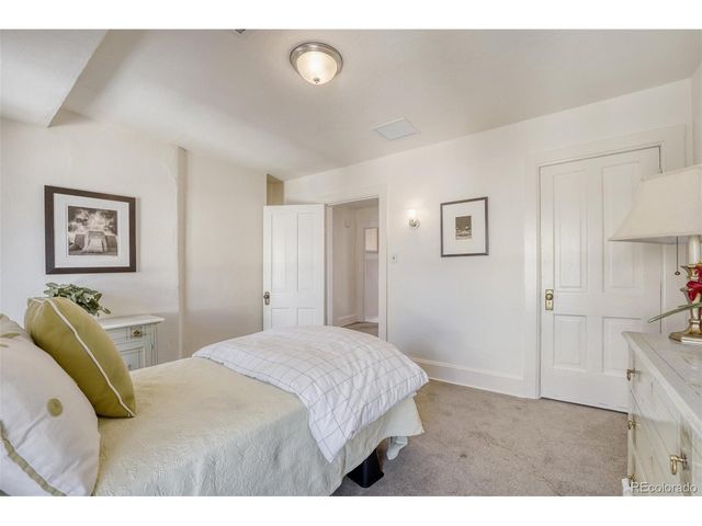 920 Olive St, Denver, CO 80220