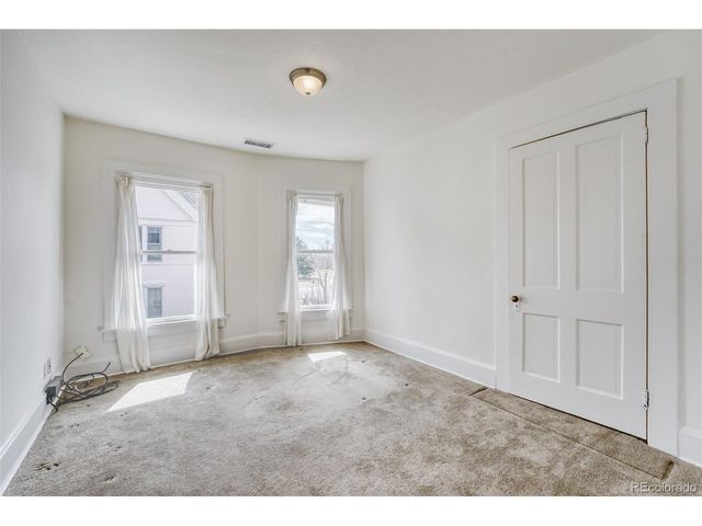 920 Olive St, Denver, CO 80220