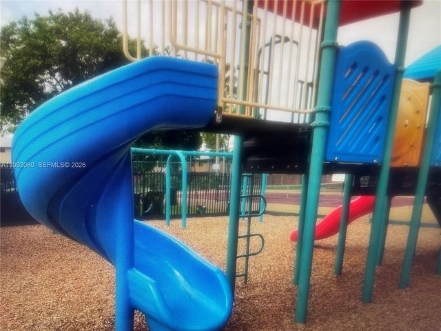 730 NW 106th Ter 730, Pembroke Pines, FL 33026