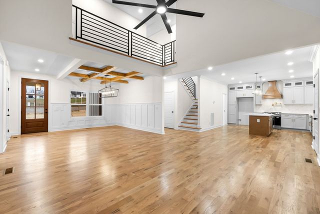 1800 Gholson Rd, Clarksville, TN 37043