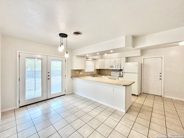 4234 Hall Park, San Antonio, TX 78218